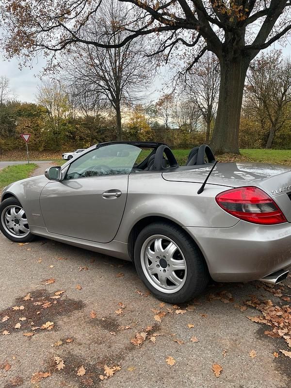 Gebraucht Mercedes SLK200 184 PS (135 kW) 2008 Grau Cabrio