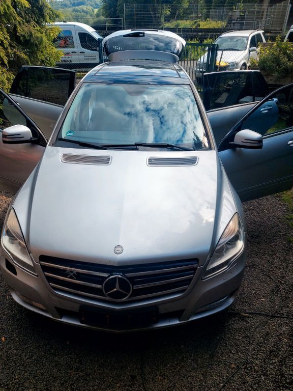Silber Gebraucht 2010 Mercedes R350 Van / Kleinbus | 7.250 € (Superpreis) - Bild 1/4