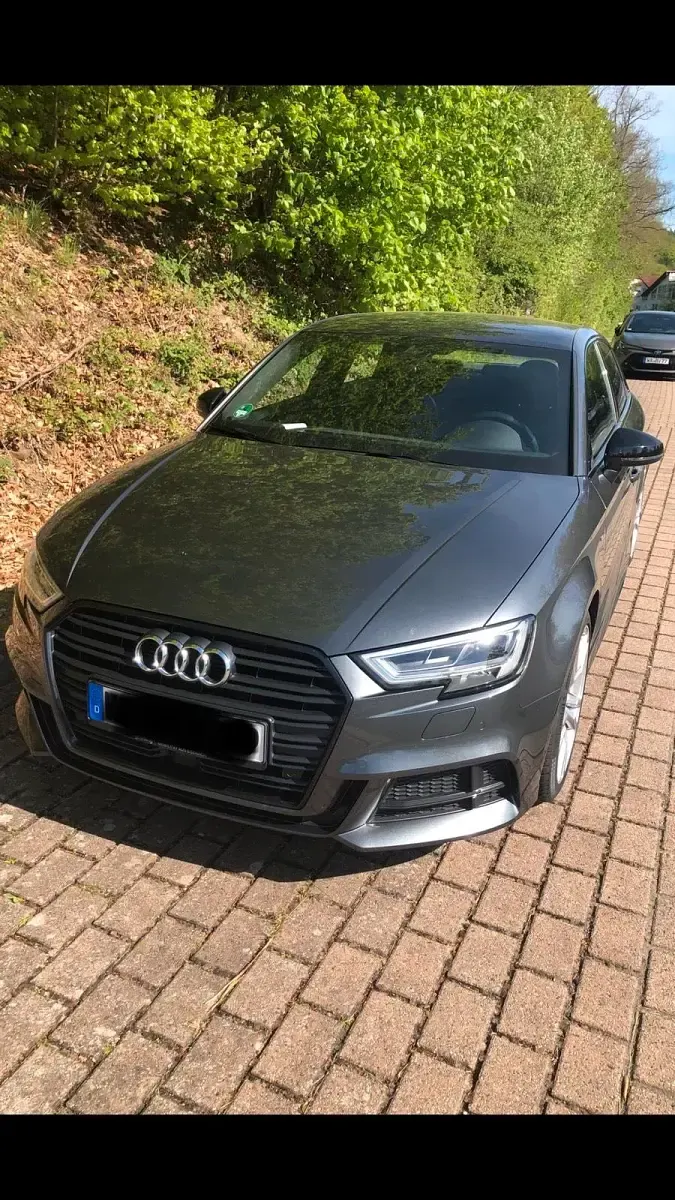 Gebraucht Audi A3 S-Line 150 PS (110 kW) 2019 Grau Limousine