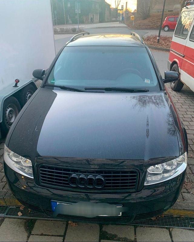 Gebraucht Audi A4 131 PS (96 kW) 2002 Schwarz Kombi