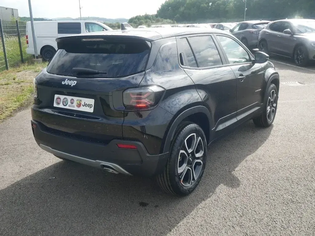 Neu Jeep Avenger Summit 101 PS (74 kW) 2025 Schwarz SUV