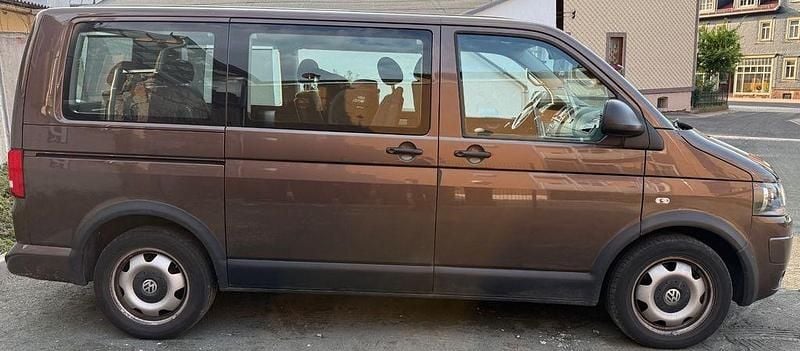 Gebraucht VW T5 140 PS (102 kW) 2010 Braun Van
