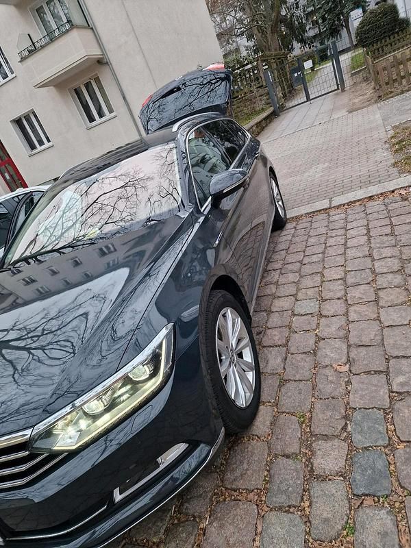 Gebraucht VW Passat 150 PS (110 kW) 2016 Grau Limousine