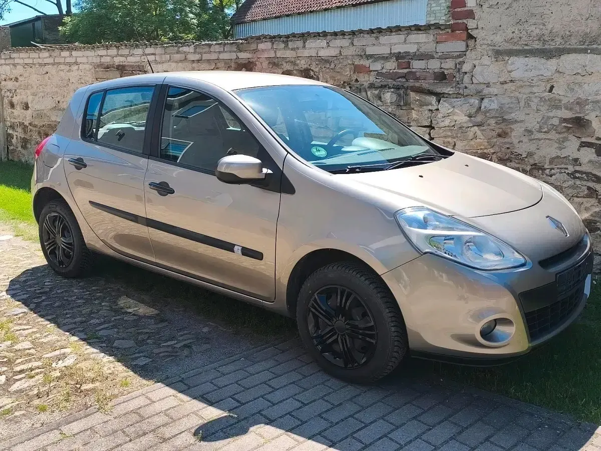 Gebraucht Renault Clio 75 PS (55 kW) 2009 Braun Kleinwagen