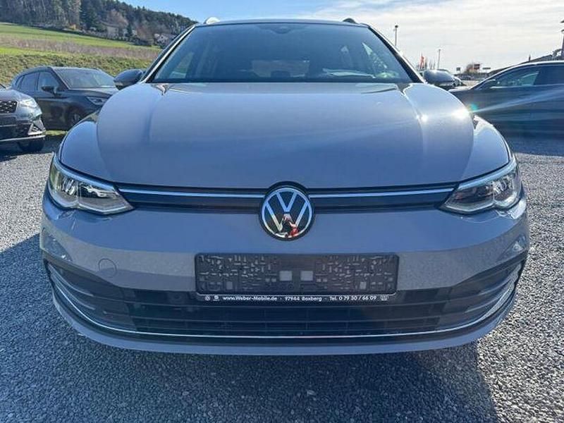 Gebraucht VW Golf VIII Move 150 PS (110 kW) 2023 Grau Limousine