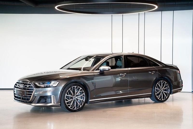 Grau Gebraucht 2021 Audi S8 Sport Limousine | 61.880 € (Fairer Preis) - Bild 1/4