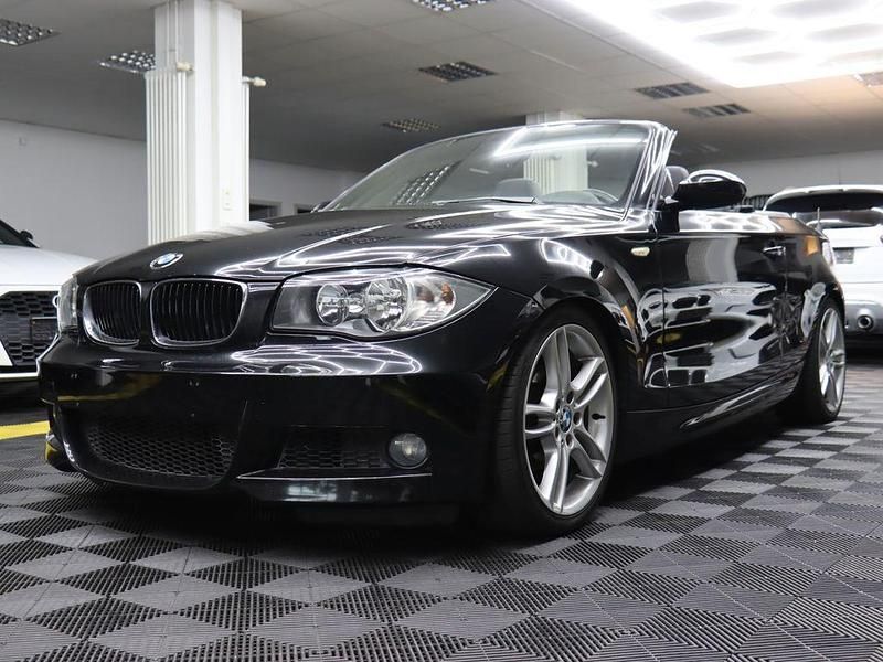 Schwarz Gebraucht 2009 BMW 118 Cabriolet M Sport Cabrio | 7.640 € (Fairer Preis) - Bild 1/4