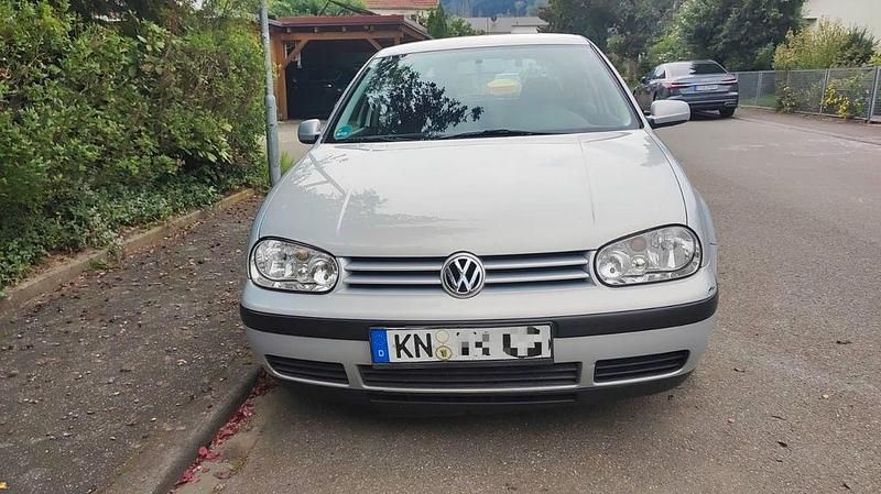 Grau Gebraucht 2000 VW Golf IV Limousine | 550 € (Superpreis) - Bild 1/4