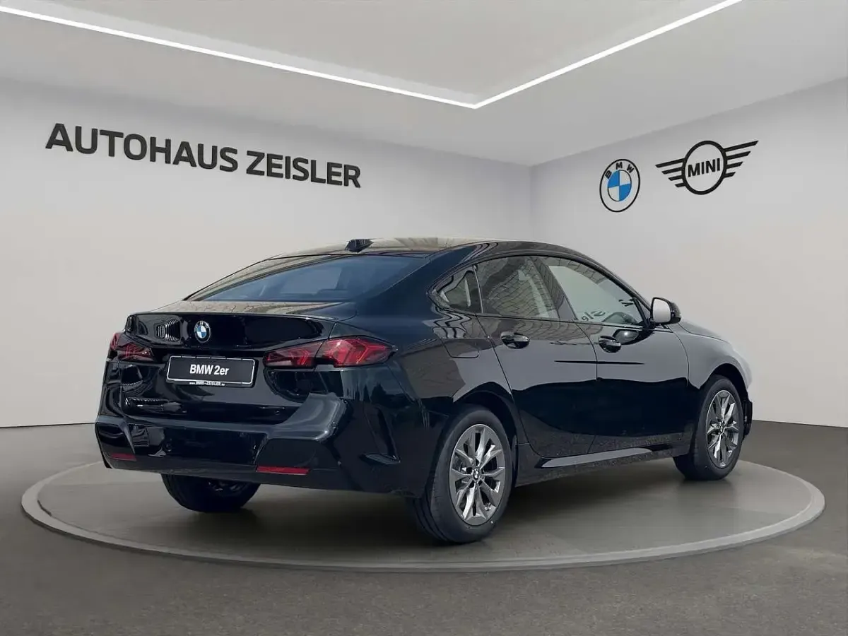 Neu BMW 216 Efficient Dynamics 122 PS (89 kW) 2025 Schwarz Coupé