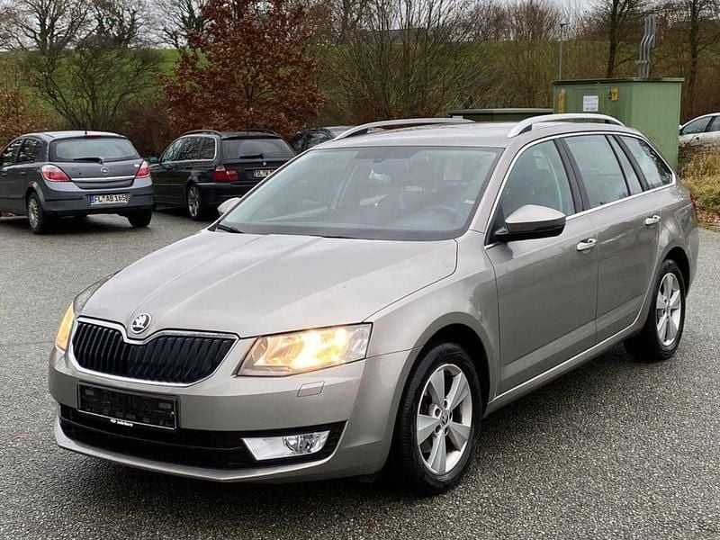 Gebraucht Skoda Octavia Elegance 105 PS (77 kW) 2014 Beige Kombi