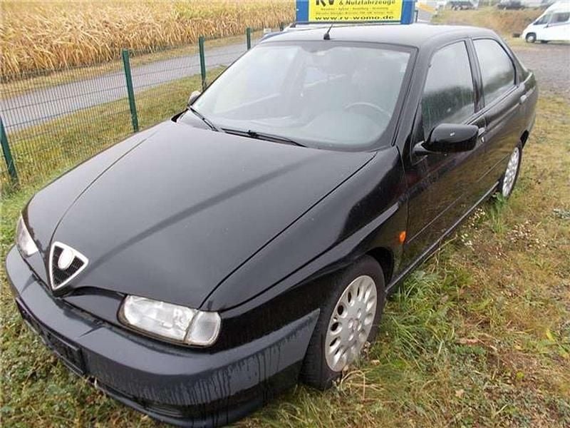 Gebraucht Alfa Romeo 146 140 PS (102 kW) 1997 Schwarz Kleinwagen