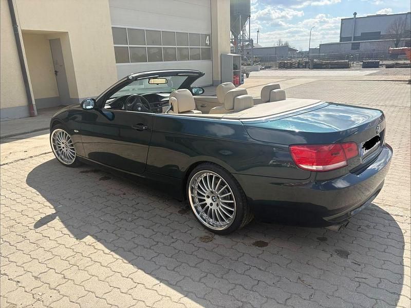 Gebraucht BMW 325 Cabriolet Performance 218 PS (160 kW) 2007 Grün Cabrio