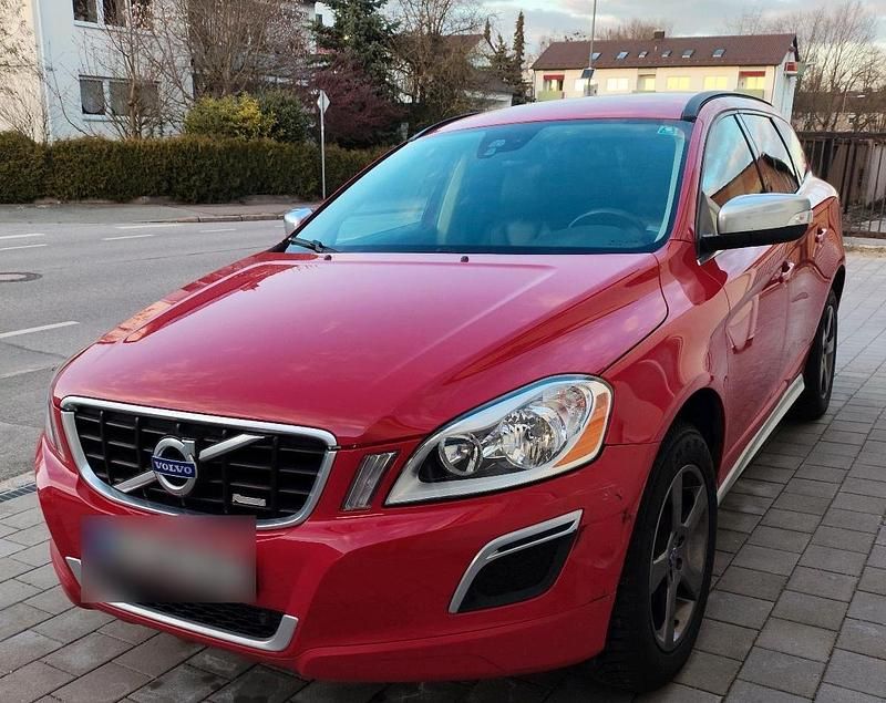 Gebraucht Volvo XC60 163 PS (119 kW) 2012 Rot SUV