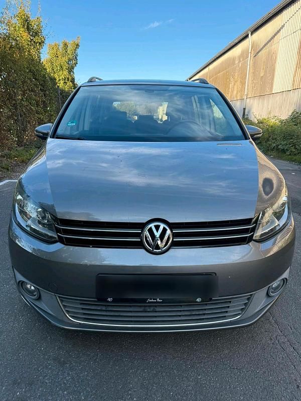 Grau Gebraucht 2011 VW Touran Van / Kleinbus | 5.599 € (Guter Preis) - Bild 1/4