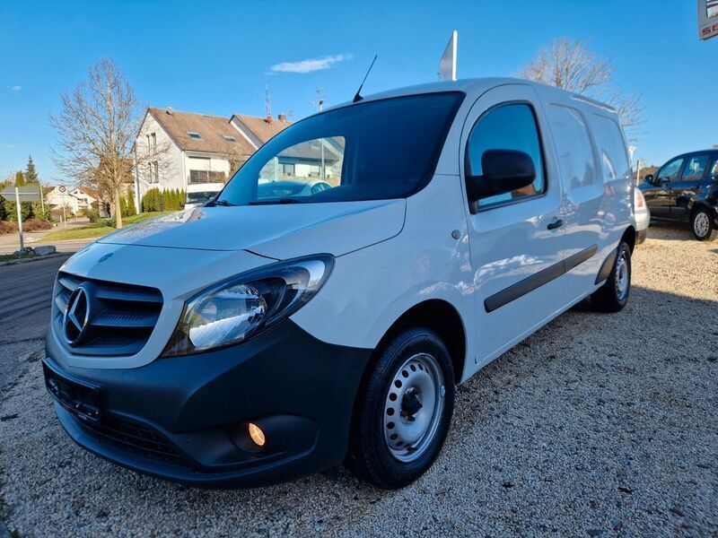 Weiß Gebraucht 2018 Mercedes Citan 109 Van / Kleinbus | 9.999 € (Fairer Preis) - Bild 1/4