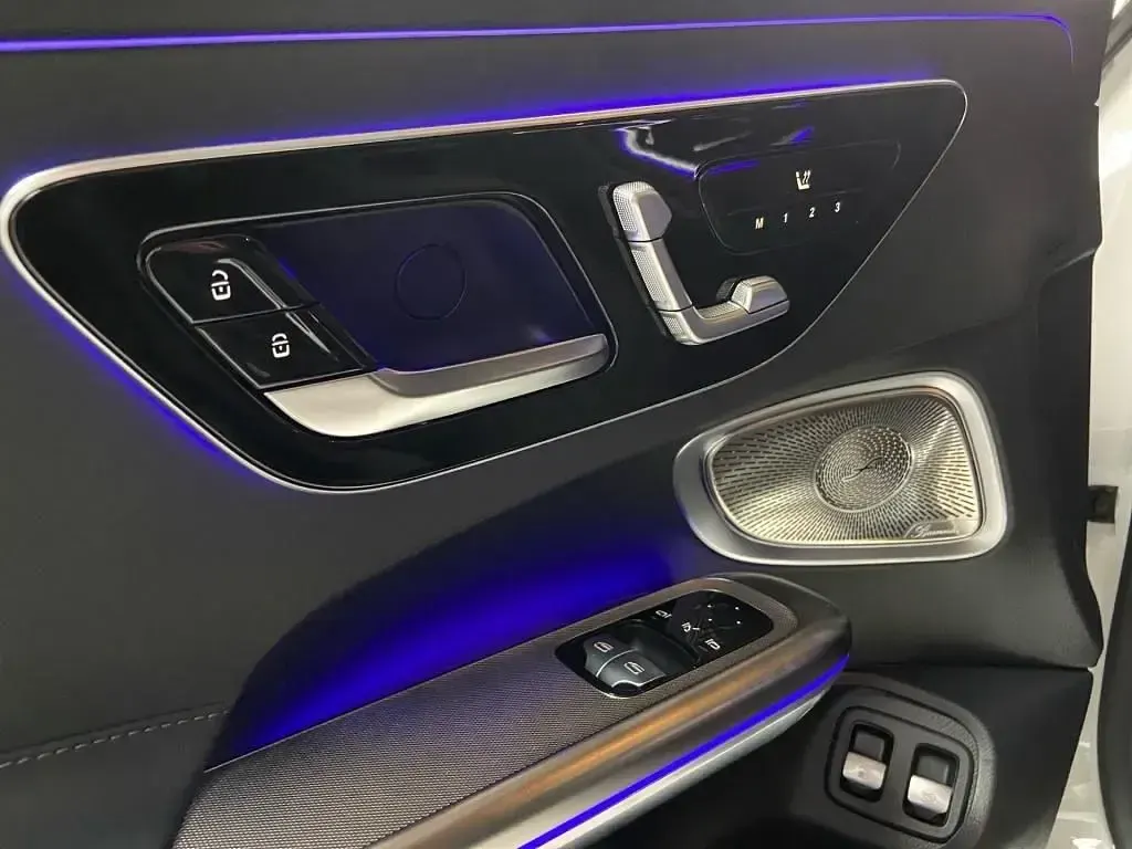 Gebraucht Mercedes CLE300 AMG 313 PS (230 kW) 2025 Weiß Coupé