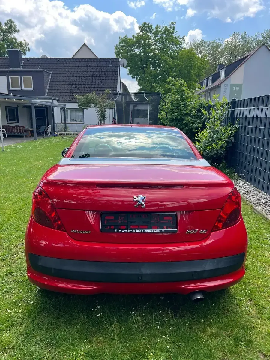 Gebraucht Peugeot 207 CC 109 PS (80 kW) 2008 Rot Cabrio