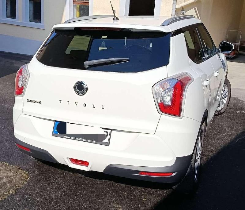Gebraucht SsangYong Tivoli Quartz 116 PS (85 kW) 2018 Weiß SUV