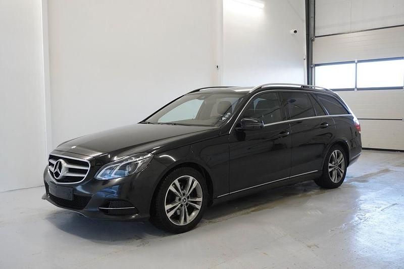 Gebraucht Mercedes E350 Avantgarde 252 PS (185 kW) 2013 Schwarz Limousine