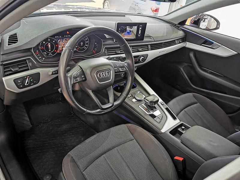 Second-hand Audi A4 Ambiente 190 CP (139 kW) 2017 Alb Break
