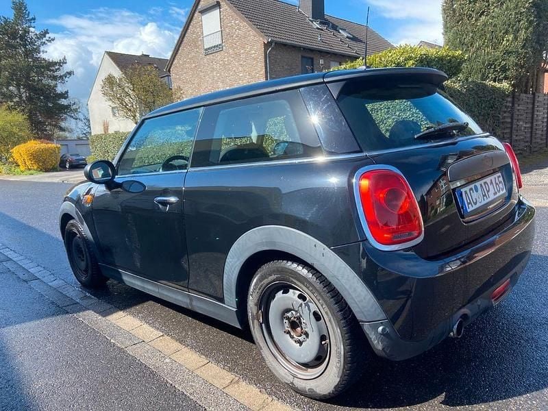 Gebraucht Mini ONE 75 PS (55 kW) 2014 Schwarz Kleinwagen