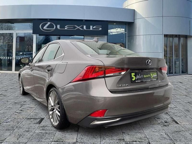 Gebraucht Lexus IS300h Luxury Line 223 PS (164 kW) 2021 Mangangrau Limousine