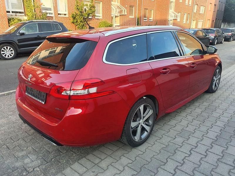 Gebraucht Peugeot 308 SW GT-line 131 PS (96 kW) 2018 Lackierung ultimaterot Kombi