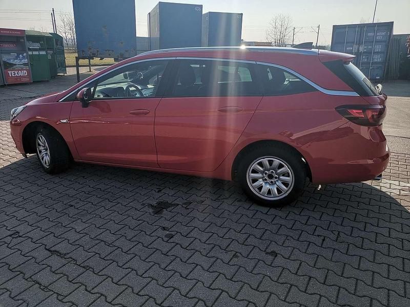 Gebraucht Opel Astra Active 160 PS (117 kW) 2016 Rot Kombi