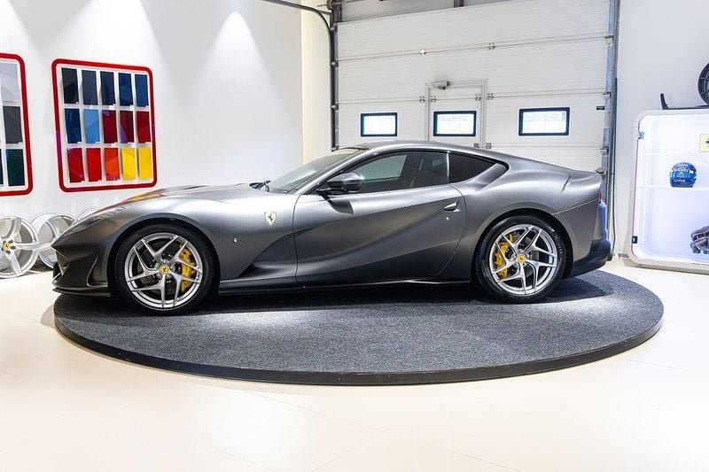 Second-hand Ferrari 812 799 CP (587 kW) 2020 Gri