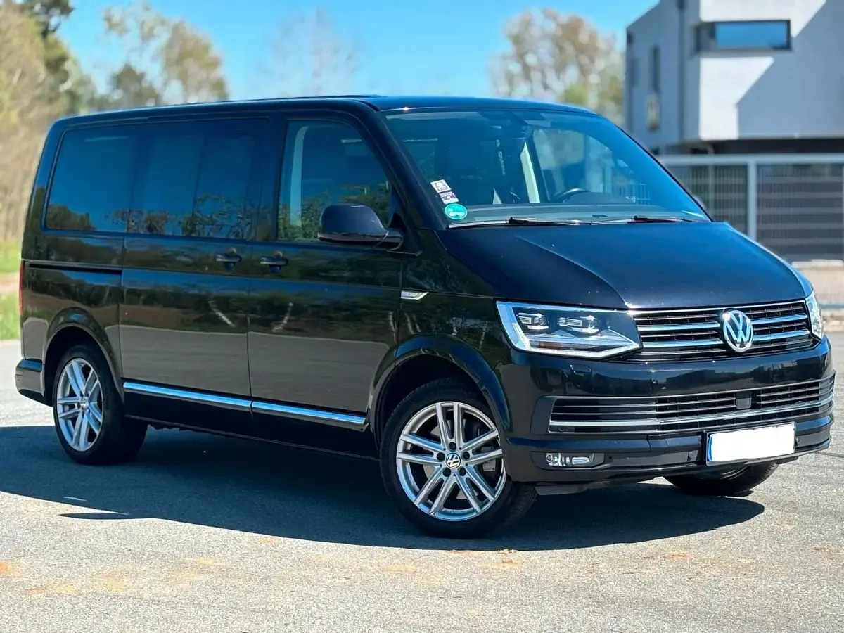 Second-hand VW T6 Highline 204 CP (150 kW) 2018 Negru Van