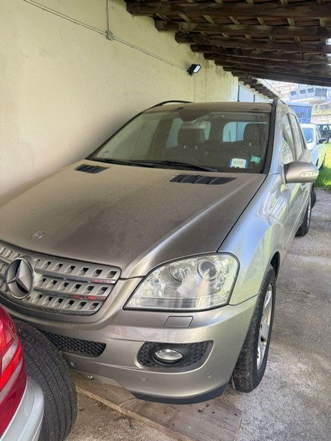 Gebraucht Mercedes ML320 224 PS (164 kW) 2005 Silber SUV