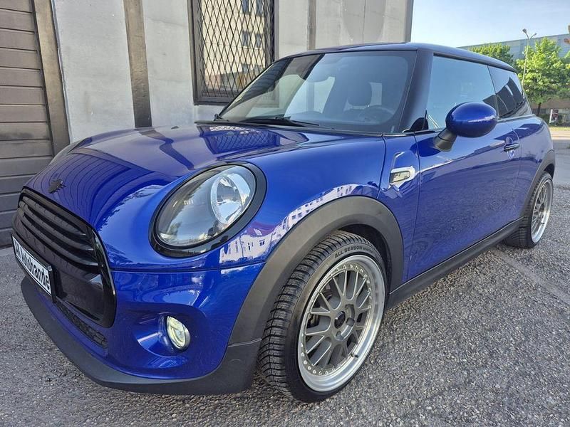 Blau Gebraucht 2018 Mini One D Pepper Kleinwagen | 11.790 € (Fairer Preis) - Bild 1/4