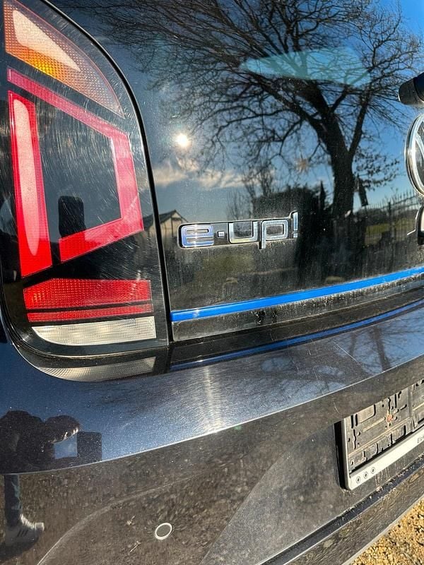 Gebraucht VW e-up! 44 kW (61 PS) 2021 Schwarz Kleinwagen