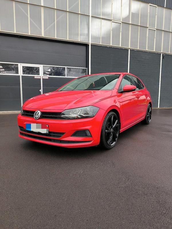 Rot Gebraucht 2018 VW Polo Comfortline Kleinwagen | 9.499 € (Guter Preis) - Bild 1/4