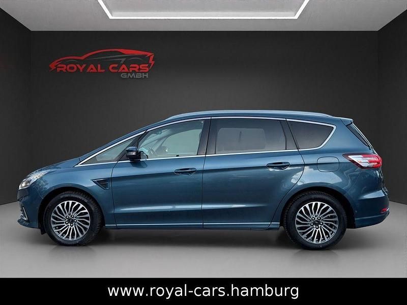 Gebraucht Ford S-MAX Titanium 190 PS (139 kW) 2020 Blau Van / Kleinbus