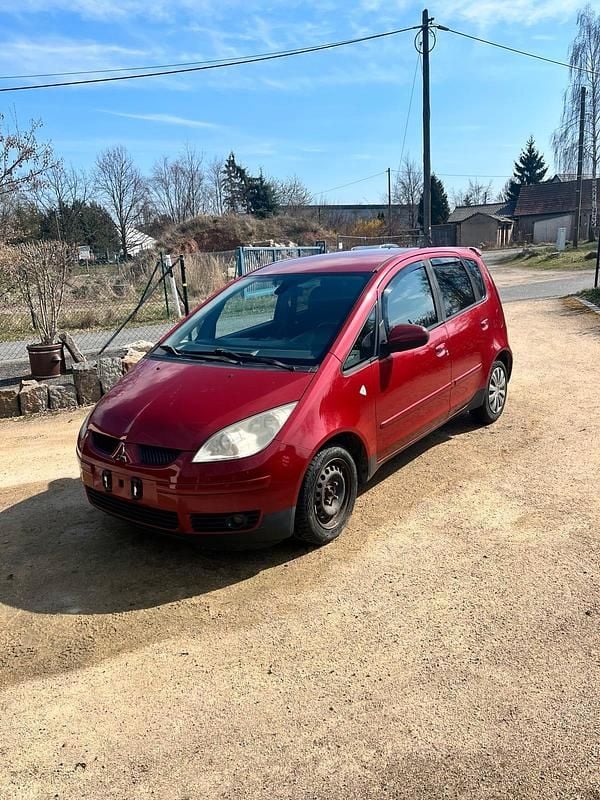 Gebraucht Mitsubishi Colt 95 PS (69 kW) 2008 Rot Kleinwagen