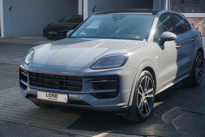 Gebraucht Porsche Cayenne 519 PS (381 kW) 2024 Grau SUV