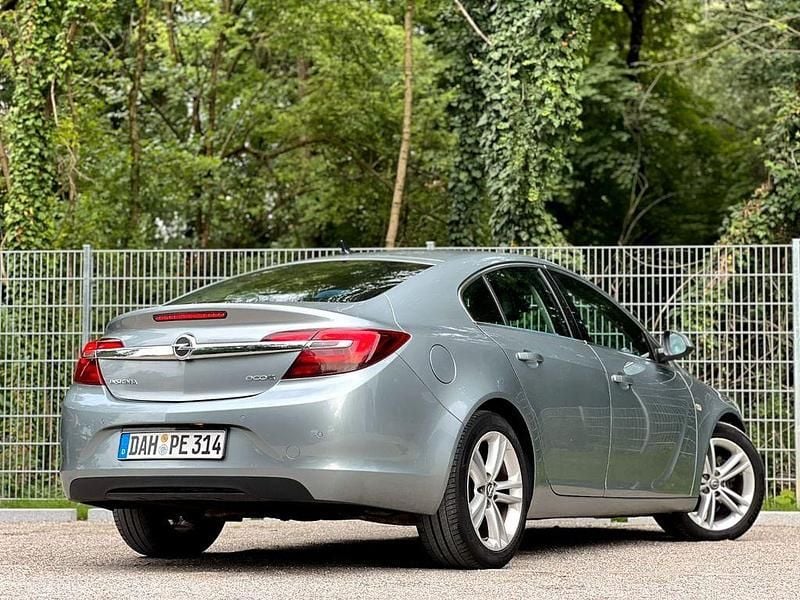 Grau Gebraucht 2015 Opel Insignia Business Limousine | 7.000 € (Guter Preis) - Bild 1/4