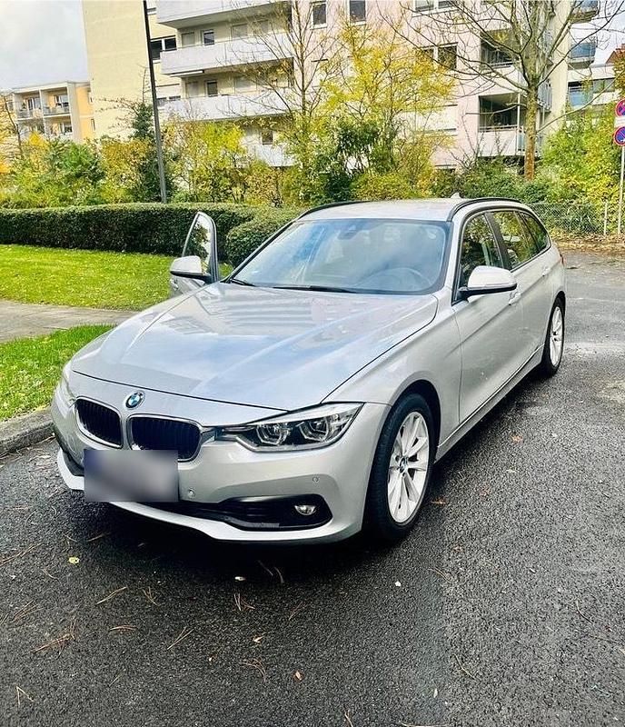 Gebraucht BMW 320 163 PS (119 kW) 2018 Grau Kombi