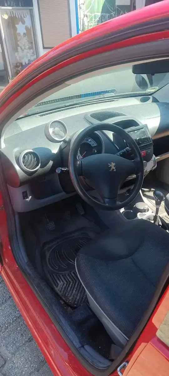 Gebraucht Peugeot 107 68 PS (50 kW) 2008 Rot Kleinwagen