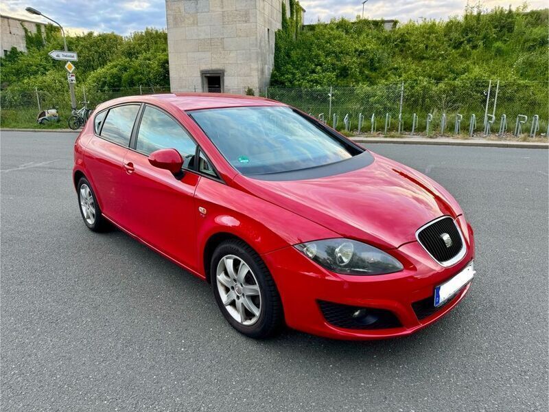 Rot Gebraucht 2011 Seat Leon Copa Limousine | 5.999 € (Teuer) - Bild 1/4