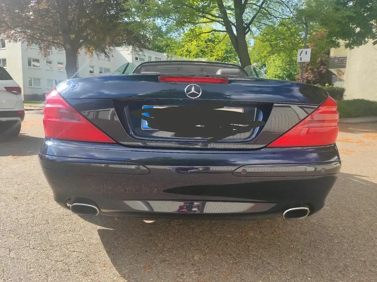 Gebraucht Mercedes SL350 244 PS (179 kW) 2026 Blau Cabrio
