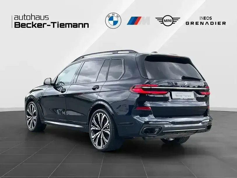 Gebraucht BMW X7 M Sport 381 PS (280 kW) 2023 M carbonschwarz SUV