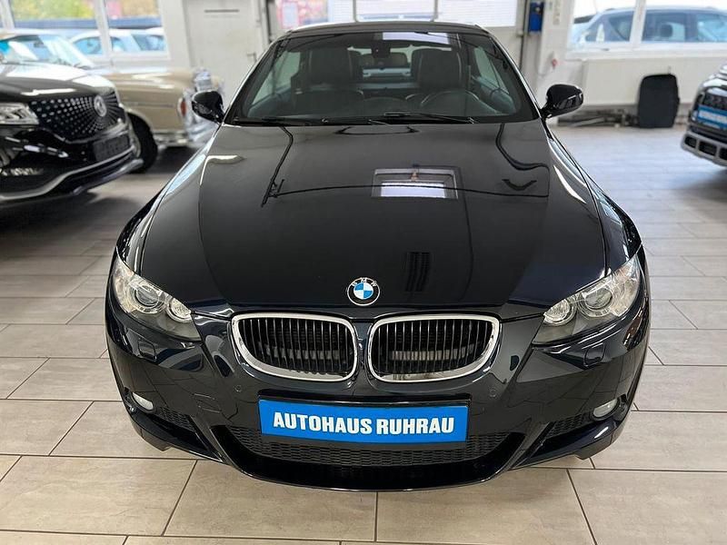 Schwarz Gebraucht 2010 BMW 320 Cabriolet Comfort Edition Cabrio | 14.900 € (Etwas zu teuer) - Bild 1/4