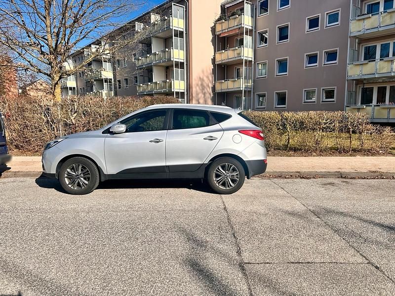 Gebraucht Hyundai ix35 136 PS (100 kW) 2013 Grau SUV