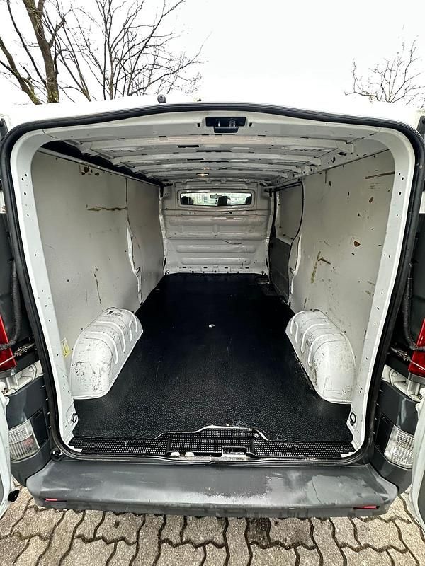 Gebraucht Renault Traffic 114 PS (83 kW) 2008 Weiß Van