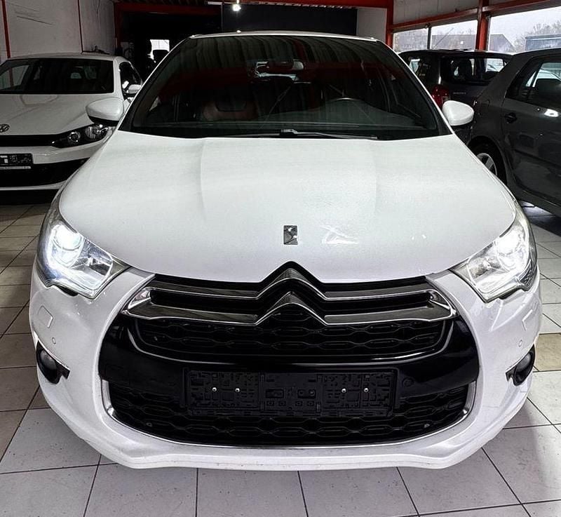 Gebraucht Citroën DS4 Sport Chic 200 PS (147 kW) 2014 Weiß Kleinwagen