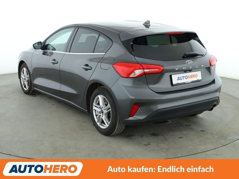 Gebraucht Ford Focus Cool & Connect 125 PS (91 kW) 2021 Grau Limousine