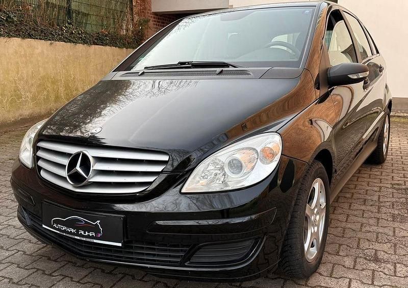 Gebraucht Mercedes B180 109 PS (80 kW) 2008 Schwarz Van / Kleinbus