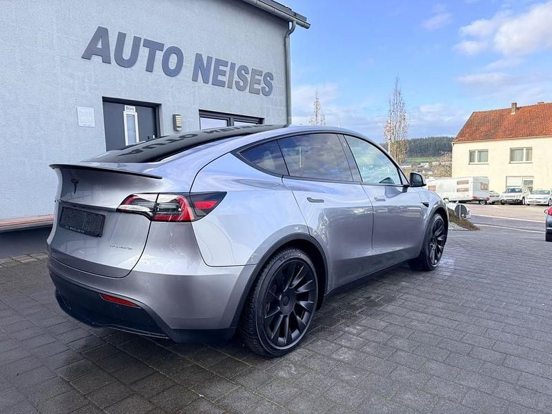 Gebraucht Tesla Model Y 378 kW (514 PS) 2023 Silber SUV